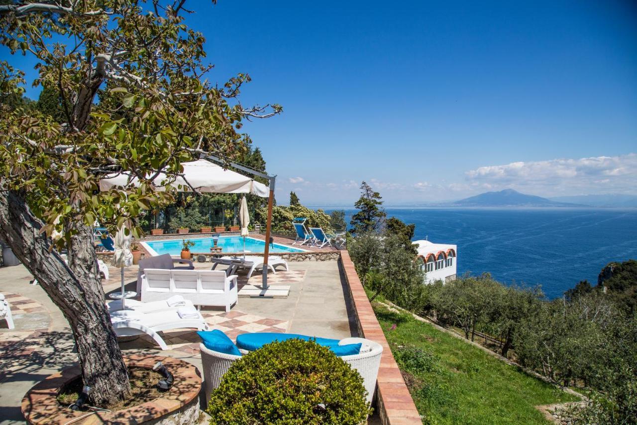 Suite Villa Carolina Капри Экстерьер фото