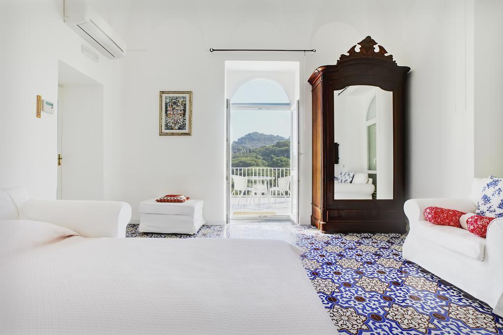 Suite Villa Carolina Капри Номер фото