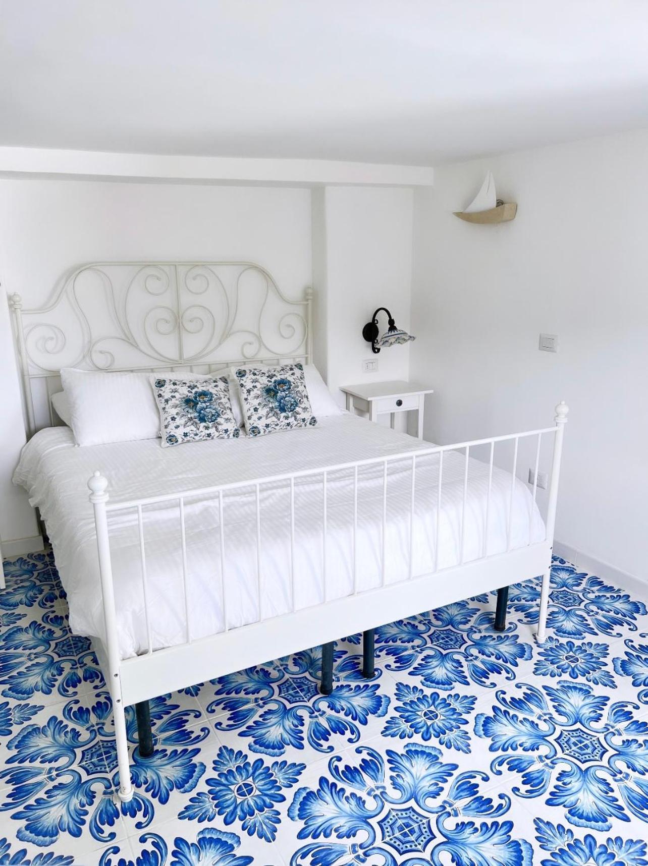 Suite Villa Carolina Капри Экстерьер фото