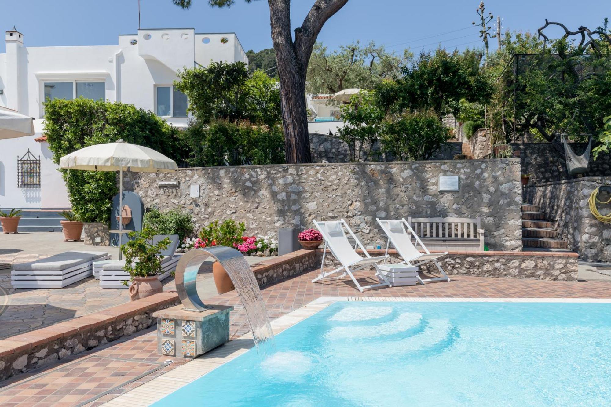 Suite Villa Carolina Капри Экстерьер фото