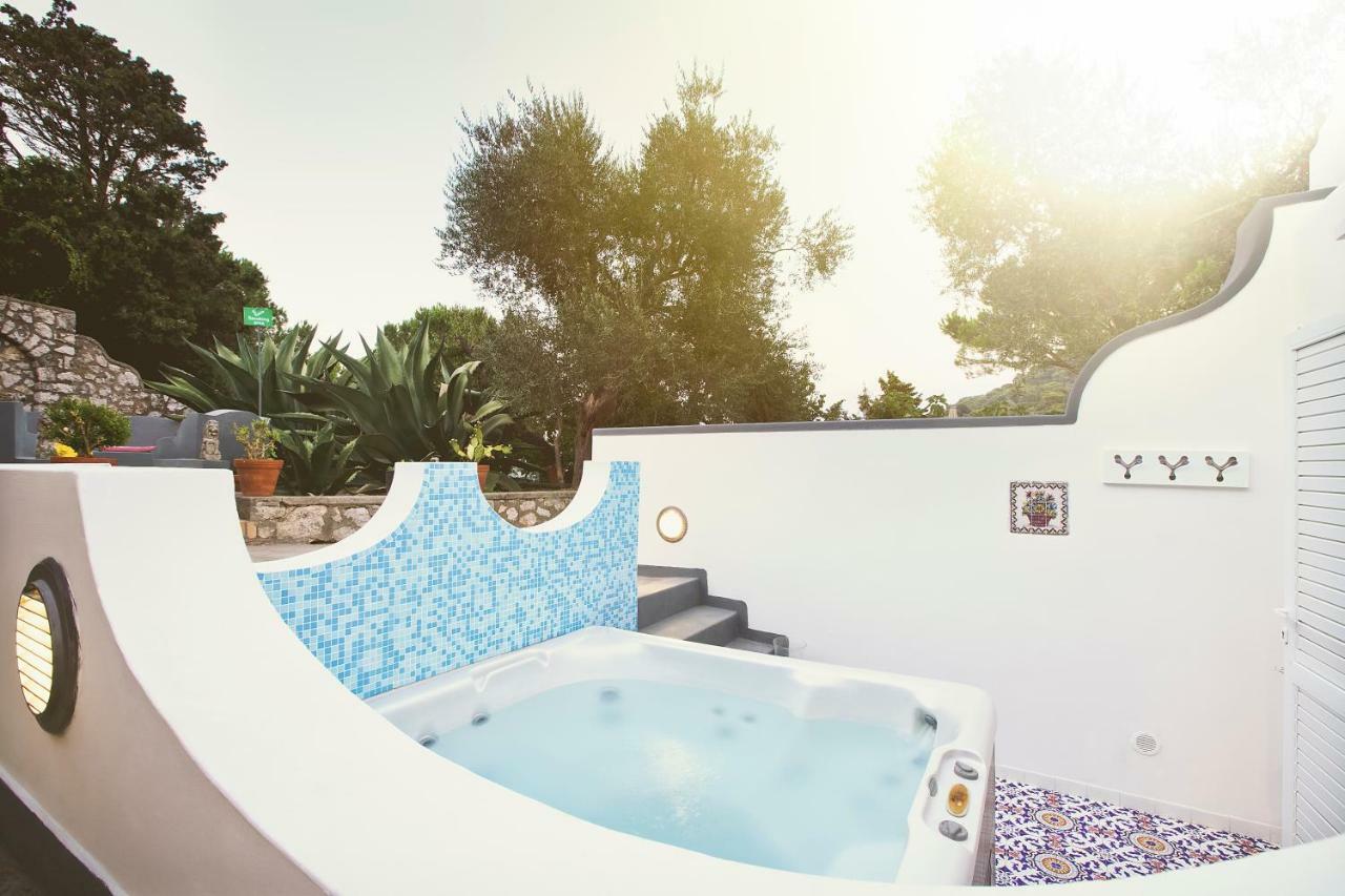 Suite Villa Carolina Капри Экстерьер фото